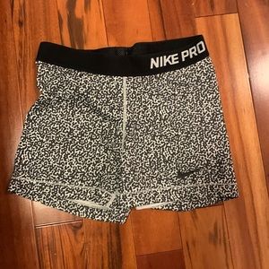 Womens medium Nike Pro shorts.